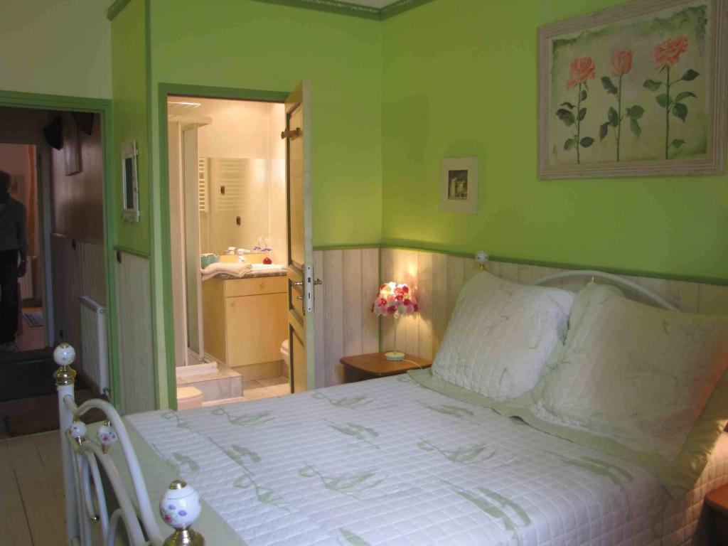 Chambres D'Hotes Les Pensees Douces Осер Номер фото