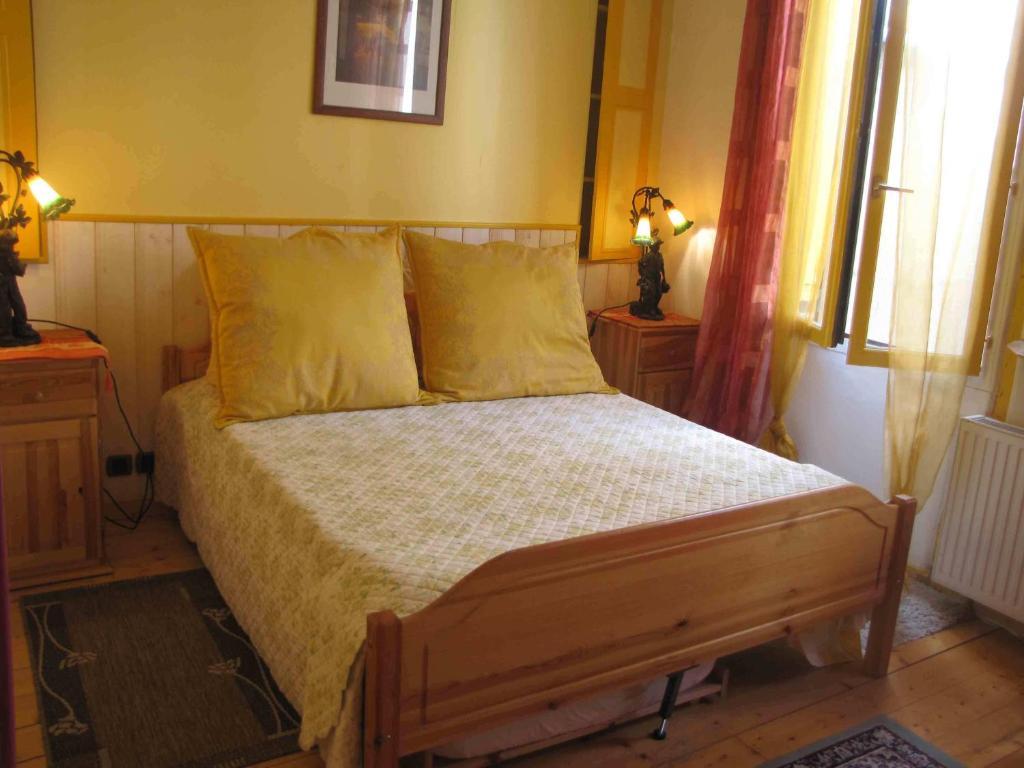 Chambres D'Hotes Les Pensees Douces Осер Номер фото